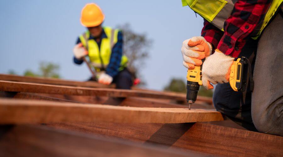 Professional gutter cleaning in Milton, DE